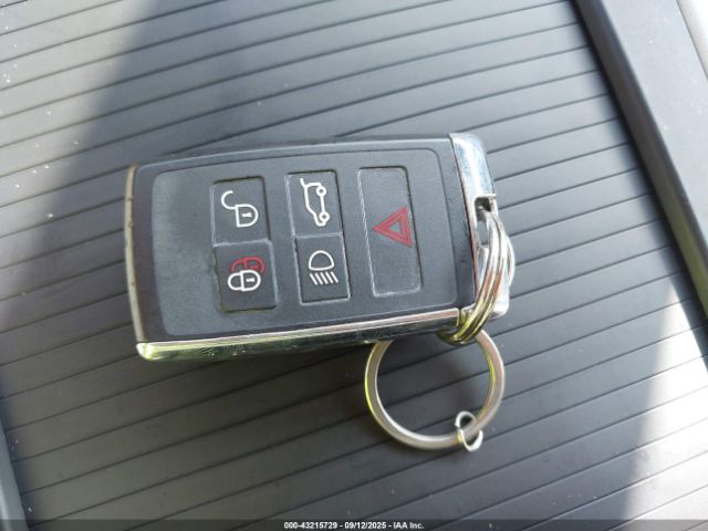 2023 JAGUAR F-PACE SADCZ2EE7PA709830 Photo 10