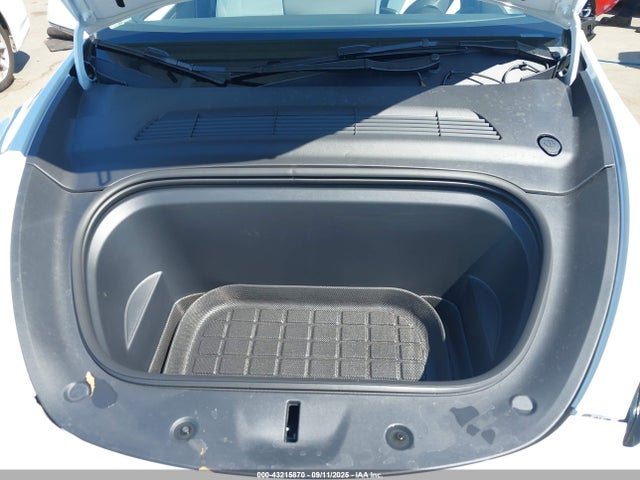 2023 TESLA MODEL Y 7SAYGDEE3PF913425 Photo 9