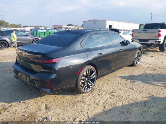 2023 BMW 760 WBA33EJ03PCM58220 Photo 3