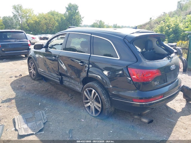 2015 AUDI Q7 WA1LGAFE8FD008490 Photo 2