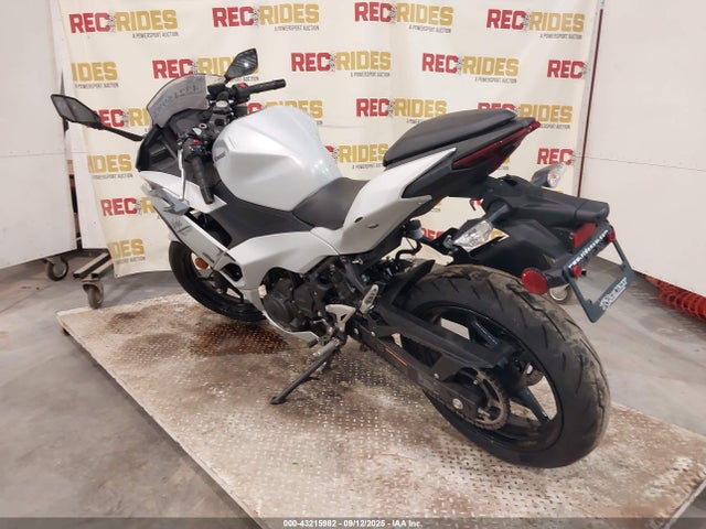 Kawasaki EX500 2025 ML5EXGG13SDA52577 Image 3
