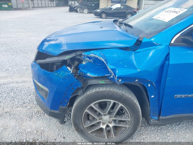 Jeep 2019 2019 3C4NJCBB0KT615835 Image 6
