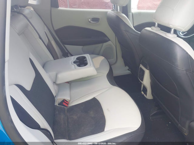 Jeep 2019 2019 3C4NJCBB0KT615835 Image 8