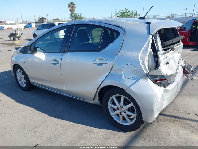 JTDKDTB38E1566124 Toyota 1nz-fxe+1lm