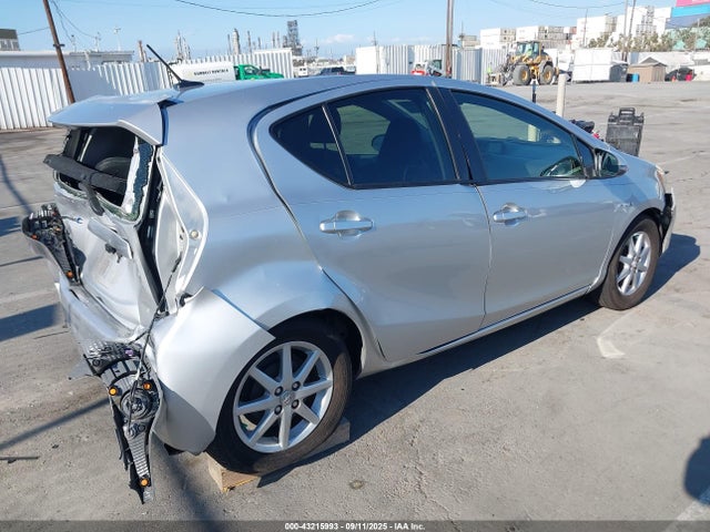 JTDKDTB38E1566124 Toyota 1nz-fxe+1lm