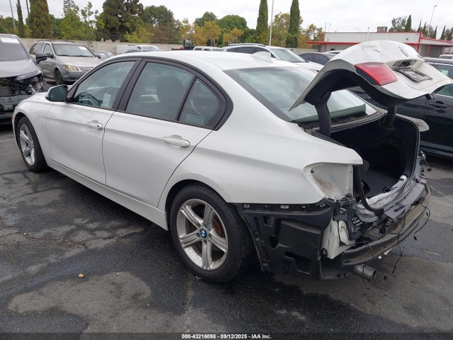 WBA3B1G54ENS79569 BMW 2014