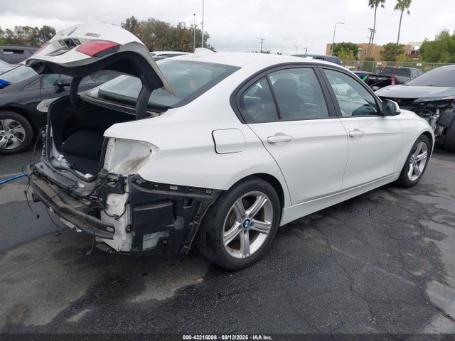 WBA3B1G54ENS79569 BMW 2014