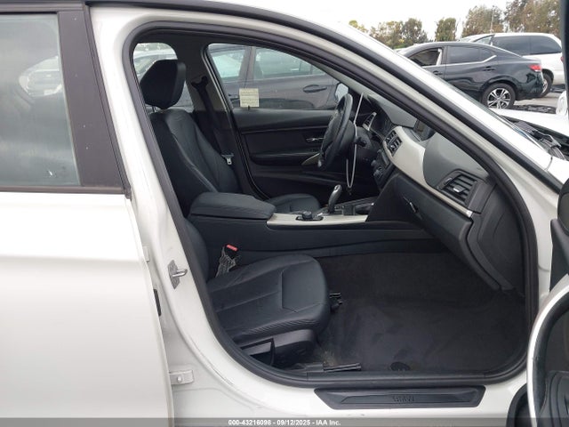 WBA3B1G54ENS79569 BMW 2014