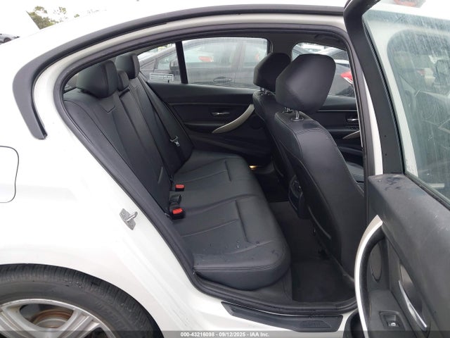 WBA3B1G54ENS79569 BMW 2014