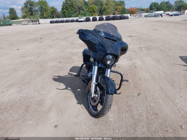 2018 HARLEY-DAVIDSON FLHX 1HD1KBC12JB634400 Photo 4
