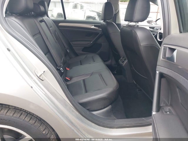 3VW217AU3HM058853 Volkswagen 1.8 tsi
