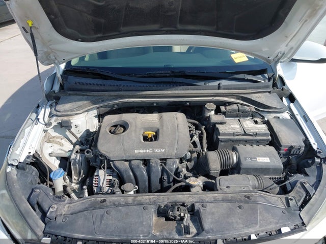 5NPD84LF4HH060413 Hyundai Elantra