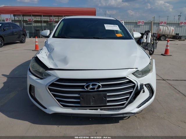 5NPD84LF4HH060413 Hyundai Elantra