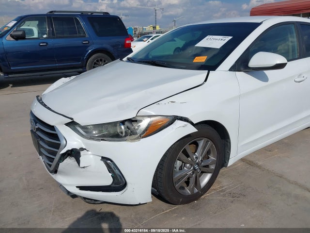 5NPD84LF4HH060413 Hyundai Elantra