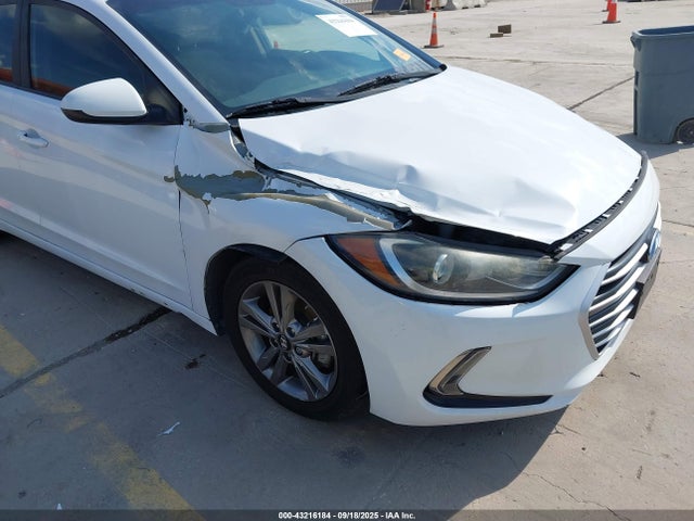 5NPD84LF4HH060413 Hyundai Elantra