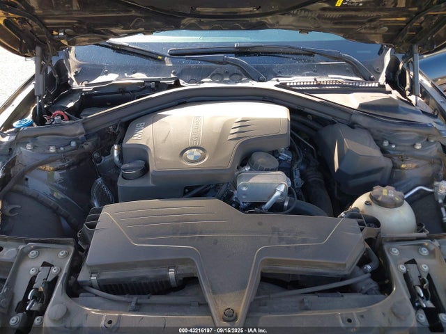 WBA8E1G31HNU16497 BMW 320i