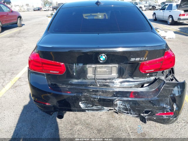 WBA8E1G31HNU16497 BMW 320i