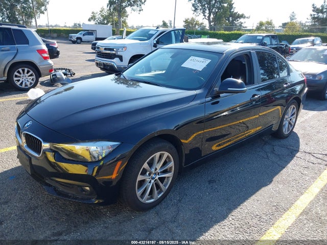 WBA8E1G31HNU16497 BMW 320i