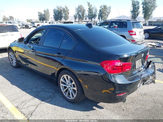 WBA8E1G31HNU16497 BMW 320i