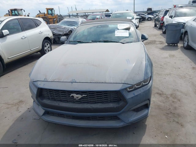 1FAGP8UH7R5140979 Ford 4v