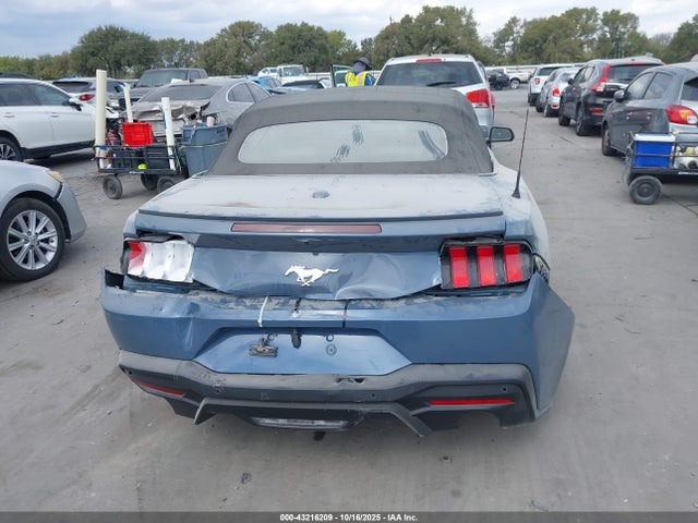 1FAGP8UH7R5140979 Ford 4v