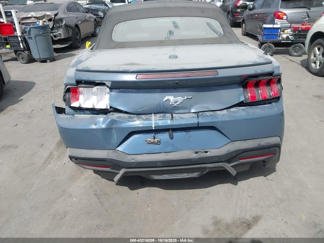 1FAGP8UH7R5140979 Ford 4v