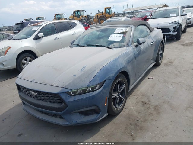 1FAGP8UH7R5140979 Ford 4v
