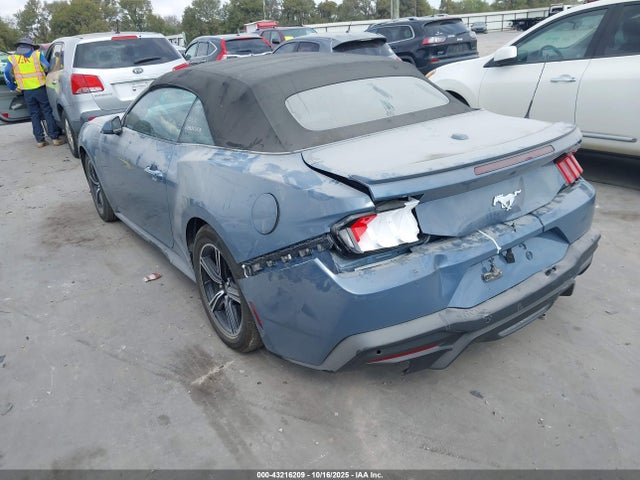 1FAGP8UH7R5140979 Ford 4v