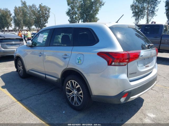 2016 MITSUBISHI OUTLANDER JA4AD3A30GZ002902 Photo 2