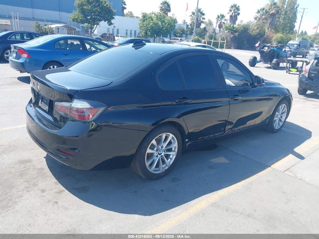 WBA8E1G37HNU15497 BMW 320i