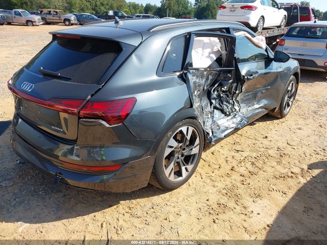 2022 AUDI E-TRON WA1AAAGEXNB031688 Photo 3