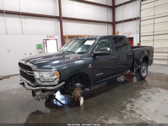 3C6UR5CL0LG180520 RAM 2500 Tradesman 4x4 6&#039;4 Box