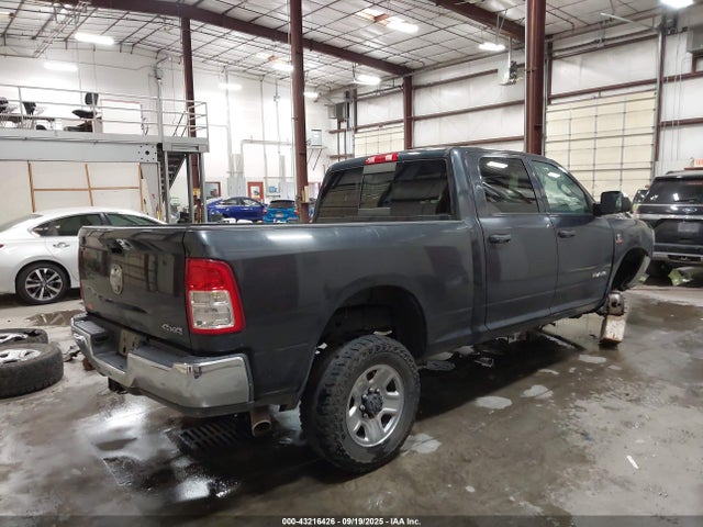 3C6UR5CL0LG180520 RAM 2500 Tradesman 4x4 6&#039;4 Box
