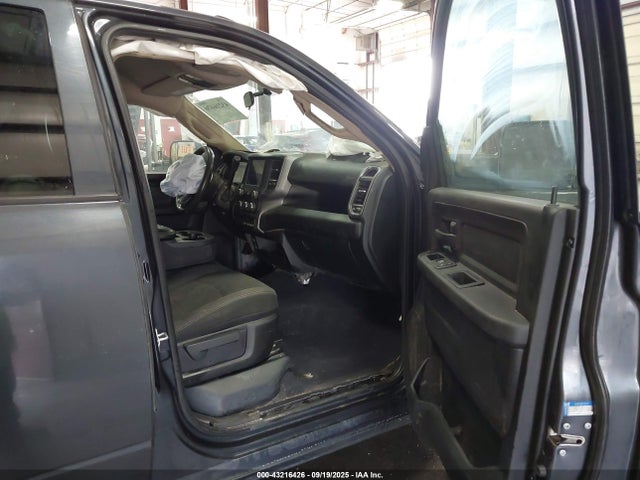 3C6UR5CL0LG180520 RAM 2500 Tradesman 4x4 6&#039;4 Box