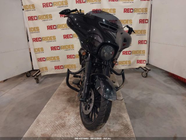 2018 HARLEY-DAVIDSON FLHXS 1HD1KRC12JB618156 Photo 4