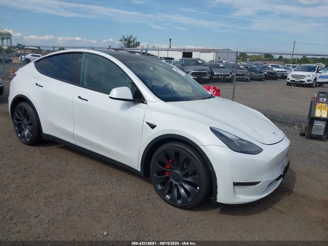 2022 TESLA MODEL Y 7SAYGDEF8NF537309 Photo 0