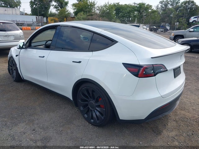 2022 TESLA MODEL Y 7SAYGDEF8NF537309 Photo 2