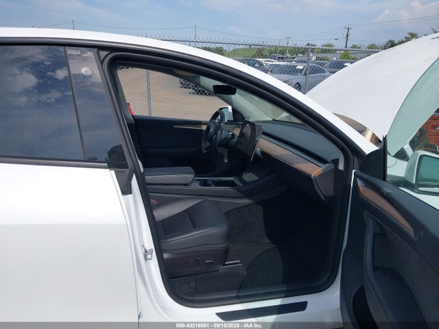 2022 TESLA MODEL Y 7SAYGDEF8NF537309 Photo 4