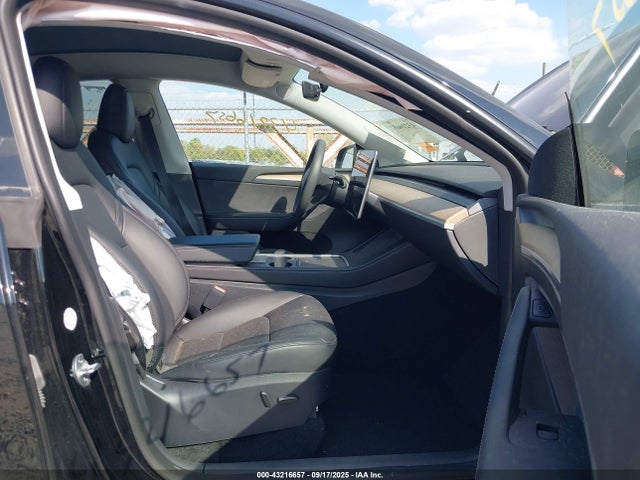 2023 TESLA MODEL Y 7SAYGDEE8PA055902 Photo 4