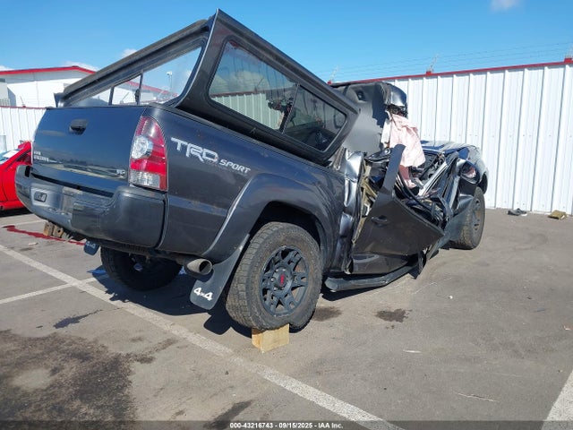 Toyota Tacoma Base V6 2015 3TMLU4EN7FM199812 Image 4