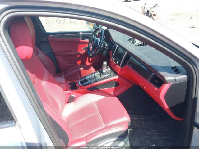 2015 PORSCHE MACAN WP1AB2A58FLB56149 Photo 4