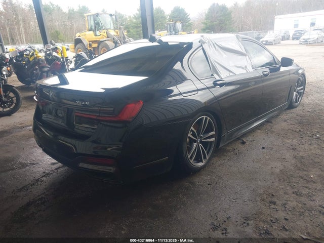 2022 BMW 750 WBA7U2C00NCG91224 Photo 3