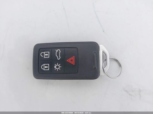 2018 VOLVO S60 YV140MTL1J2461612 Photo 10