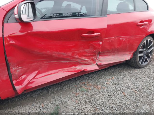 2018 VOLVO S60 YV140MTL1J2461612 Photo 5