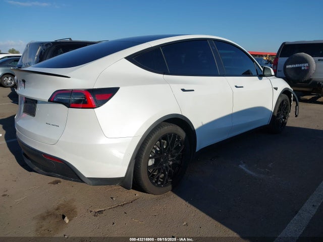 2021 TESLA MODEL Y 5YJYGDEE7MF138166 Photo 3