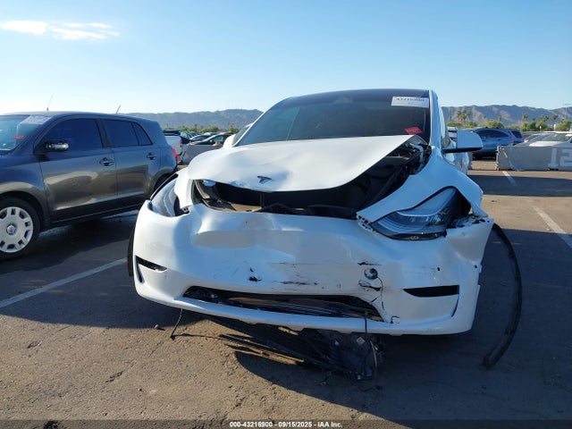 2021 TESLA MODEL Y 5YJYGDEE7MF138166 Photo 5