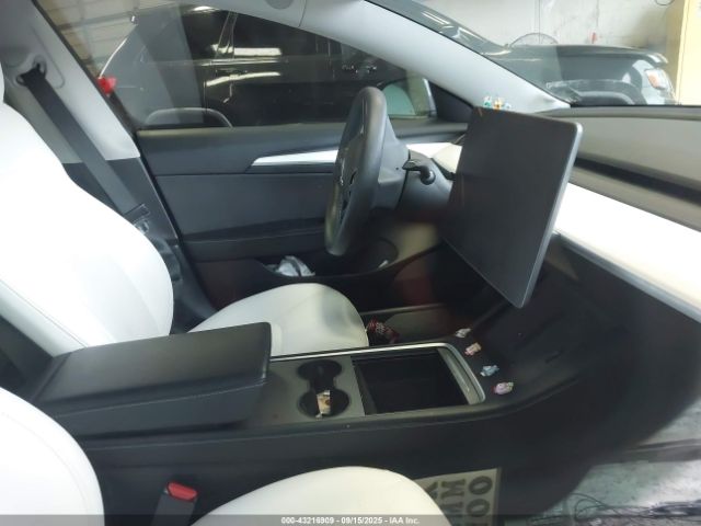 2021 TESLA MODEL 3 5YJ3E1EB1MF052047 Photo 6