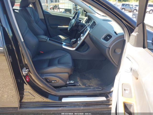 2016 VOLVO S60 INSCRIPTION LYV612TMXGB094581 Photo 4