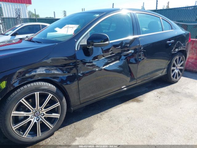 2016 VOLVO S60 INSCRIPTION LYV612TMXGB094581 Photo 5