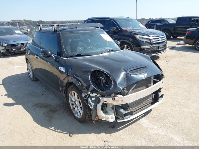 2015 MINI HARDTOP WMWXP7C50F2A42109 Photo 0